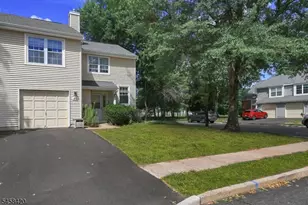 44 Whitby Cir, Franklin Township, NJ 08873 - Photo 3