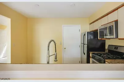44 Whitby Cir, Franklin Township, NJ 08873 - Photo 21