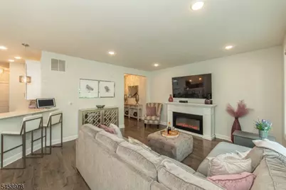 106 Autumn Ct, Little Falls Township, NJ 07424 - Photo 13