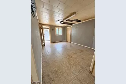 4 Robin Hill Ln, Hampton Boro, NJ 08827 - Photo 7