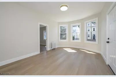 18 Fuller Pl, Irvington, NJ 07111 - Photo 5