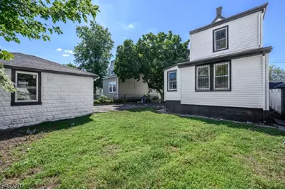 18 Fuller Pl, Irvington, NJ 07111 - Photo 41