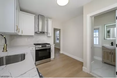 18 Fuller Pl, Irvington, NJ 07111 - Photo 15