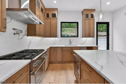 522 Valley Rd #3, Clifton, NJ 07013 - Photo 9