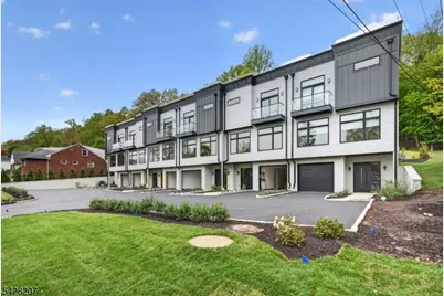 522 Valley Rd #3, Clifton, NJ 07013 - Photo 3