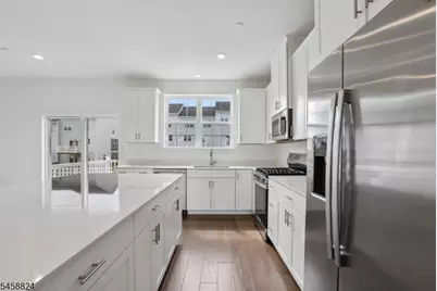 69 Eastwood Ter, East Hanover Township, NJ 07936 - Photo 13