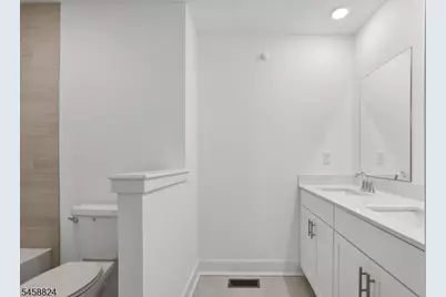 69 Eastwood Ter, East Hanover Township, NJ 07936 - Photo 25