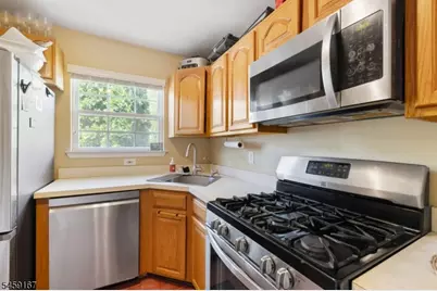 1293 Paddington Rd, Mahwah, NJ 07430 - Photo 7