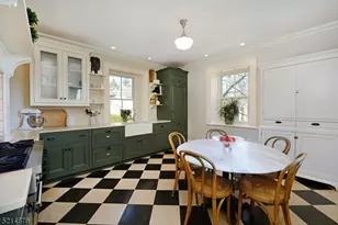 185 Valley Rd, Montclair, NJ 07042 - Photo 15