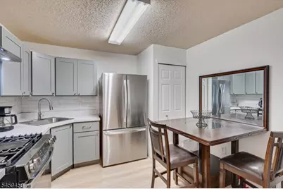 21 Amethyst Way, Franklin Township, NJ 08823 - Photo 19