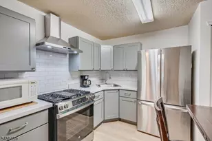 21 Amethyst Way, Franklin Township, NJ 08823 - Photo 17