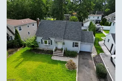 18 Hillcrest Dr, Wayne, NJ 07470 - Photo 1