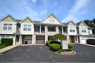 4 Collura Ln, Clifton, NJ 07012 - Photo 3