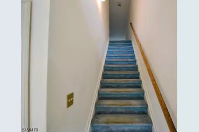 4 Collura Ln, Clifton, NJ 07012 - Photo 7