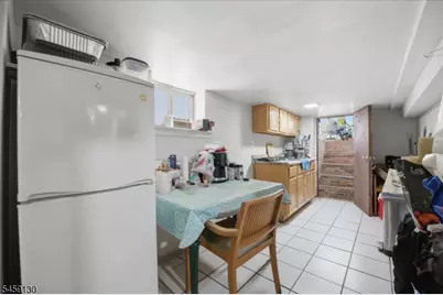 70 4th St, Elizabeth, NJ 07206 - Photo 15