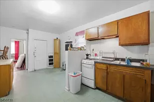 70 4th St, Elizabeth, NJ 07206 - Photo 19