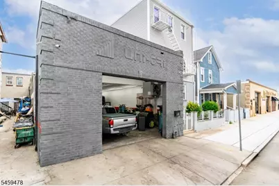 16 Foundry St, Newark, NJ 07105 - Photo 3