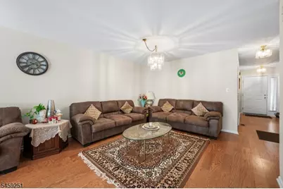 75 Castleton Rd, Montgomery Township, NJ 08540 - Photo 5