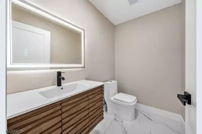 60 Oak Ave, Irvington, NJ 07111 - Photo 37