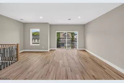 60 Oak Ave, Irvington, NJ 07111 - Photo 9