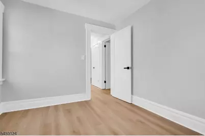 25 Laurel Ave, East Orange, NJ 07017 - Photo 19