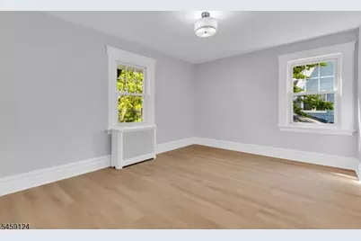 25 Laurel Ave, East Orange, NJ 07017 - Photo 23