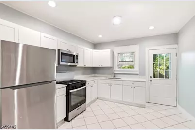 485 W 3rd Ave, Roselle, NJ 07203 - Photo 11