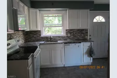 322 Squaw Trl, Hopatcong, NJ 07821 - Photo 3