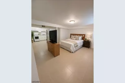 251 Chamberlain Ave, Paterson, NJ 07502 - Photo 11