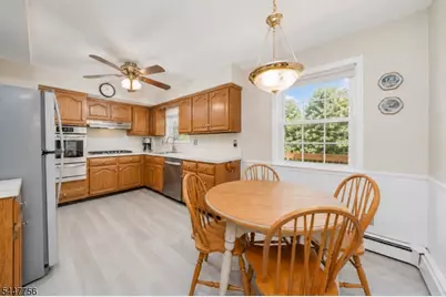 51 Hilltop Ave, Berkeley Heights Township, NJ 07922 - Photo 5