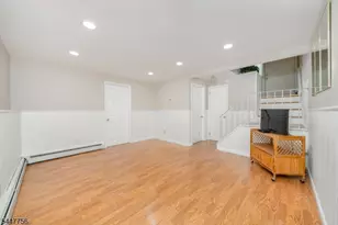51 Hilltop Ave, Berkeley Heights Township, NJ 07922 - Photo 25