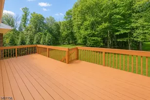 51 Hilltop Ave, Berkeley Heights Township, NJ 07922 - Photo 3