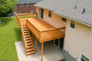 51 Hilltop Ave, Berkeley Heights Township, NJ 07922 - Photo 11
