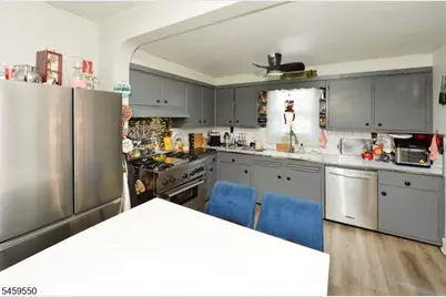 18 Parker Ave, Hawthorne, NJ 07506 - Photo 5