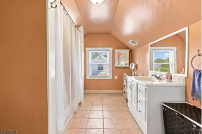 833 Livingston Rd, Elizabeth, NJ 07208 - Photo 21