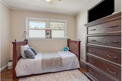 37 Continental Ave, Morristown, NJ 07960 - Photo 19