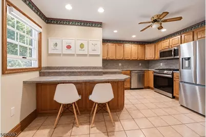 166 Bergen Ave, Ridgefield, NJ 07660 - Photo 9