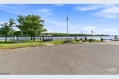 26 W 2nd St, Florence Township, NJ 08518 - Photo 25