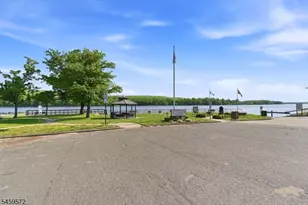 26 W 2nd St, Florence Township, NJ 08518 - Photo 25