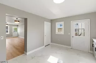 26 W 2nd St, Florence Township, NJ 08518 - Photo 3