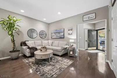 4 Old Orchard Ct, Clinton, NJ 08809 - Photo 13