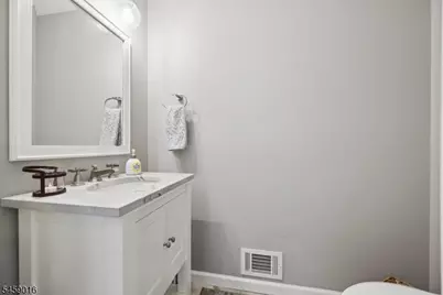 4 Old Orchard Ct, Clinton, NJ 08809 - Photo 17