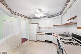 228 Drake Ln, Roxbury Township, NJ 07852 - Photo 5
