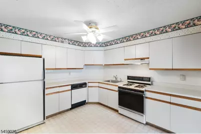 228 Drake Ln #228, Roxbury Township, NJ 07852 - Photo 3