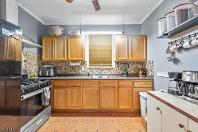 171 Burgess Pl, Passaic, NJ 07055 - Photo 11