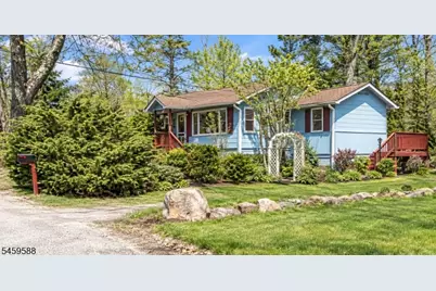 218 Squam Rd, Highland Lakes, NJ 07422 - Photo 3