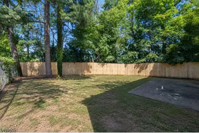 192 Indian Run Pkwy, Union Township, NJ 07083 - Photo 27