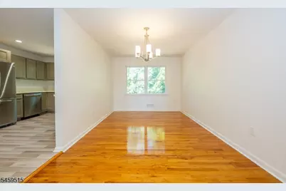 192 Indian Run Pkwy, Union Township, NJ 07083 - Photo 9
