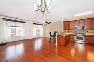 208 Welsh Pl, Morris Plains, NJ 07950 - Photo 7