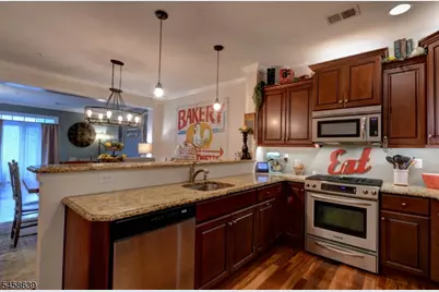 102 River Pl, Butler, NJ 07405 - Photo 9